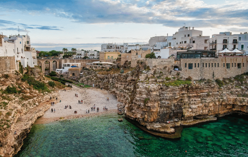 Tra Borghi e Onde: Monopoli, Ostuni & Polignano in barca